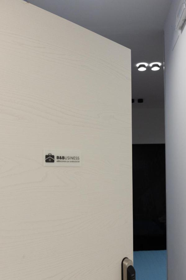 B&Business - Fibra Ultraveloce, Angolo Fitness, Smartworking & Parcheggio Coperto Su Richiesta Cosenza Luaran gambar